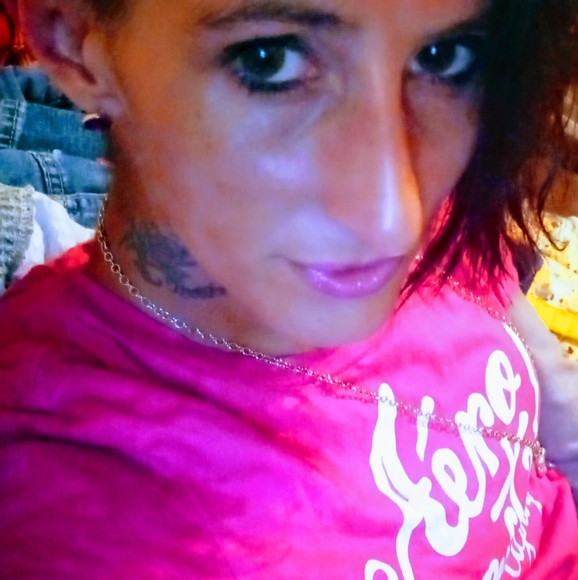 Meet your Posher, Nikki - Picture 4 of 8